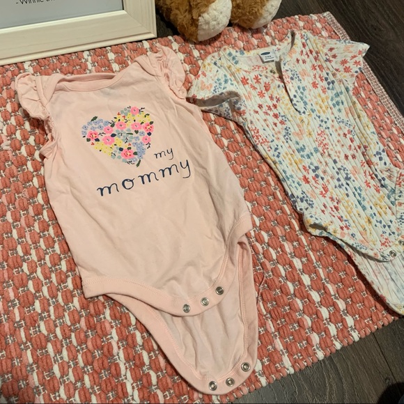 (8 for $20) 💛Baby Girl Onesies - Picture 4 of 4